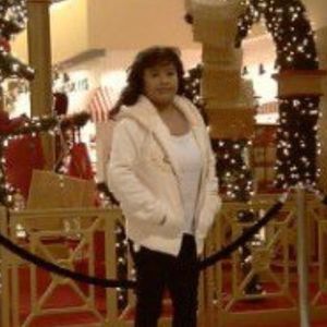 Meet your Posher, Elena